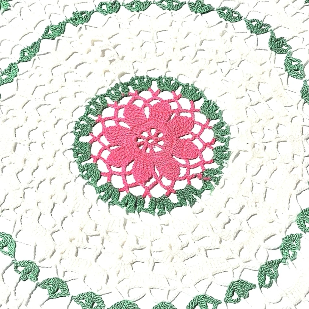 Vintage Doily Beautiful Lace Pink Floral 24